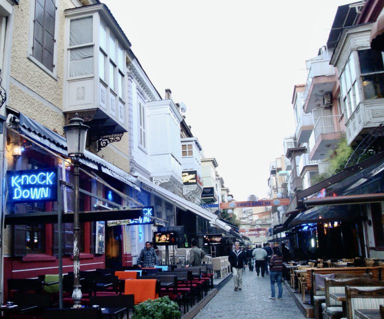 Chain-Store Satisfaction