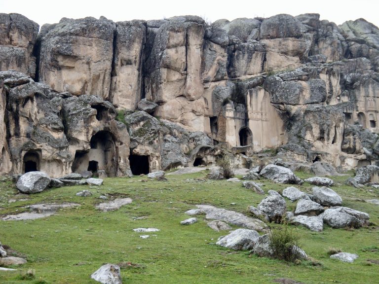 Manastır Vadisi, Güzelyurt Monastery Valley